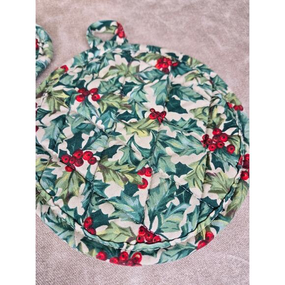 Longaberger American Holly Quilted 3 PC Pot Holder Set Christmas Decor - Picture 5 of 6